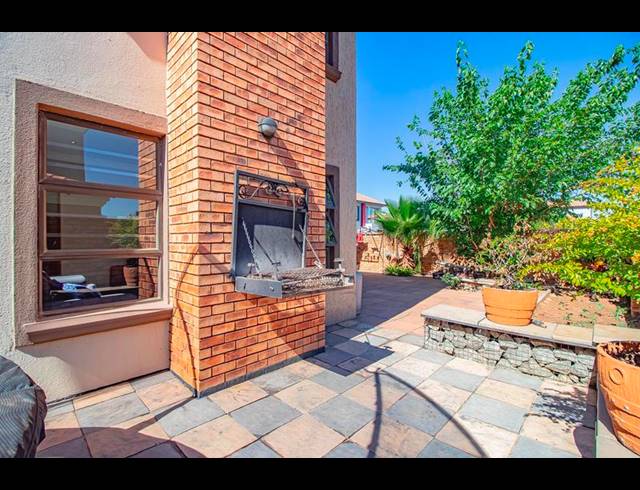 5 BEDROOM HOUSE FOR SALE IN THERESA PARK